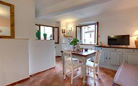 Toscanella Apartment By Mamo Florence